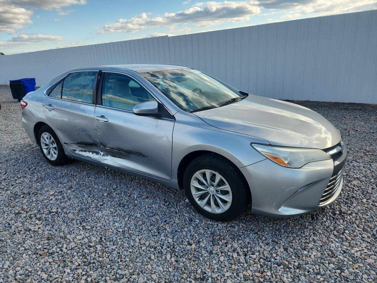 2015 Toyota Camry Le - Image 4