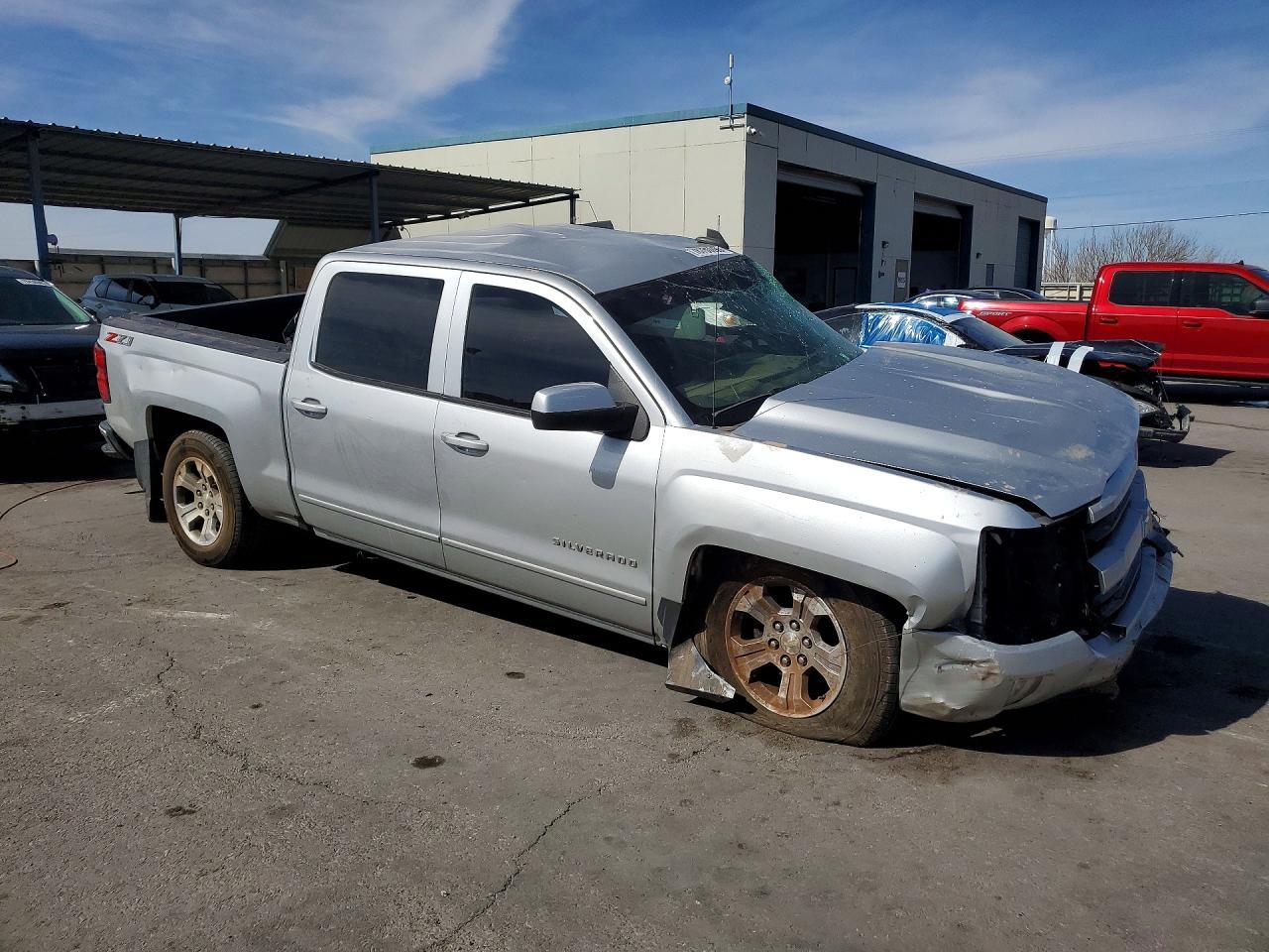 2018 Chevrolet Silverado K1500 Lt - Image 4