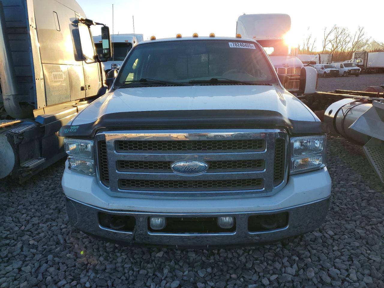 2005 Ford F350 Super Duty - Фото 5