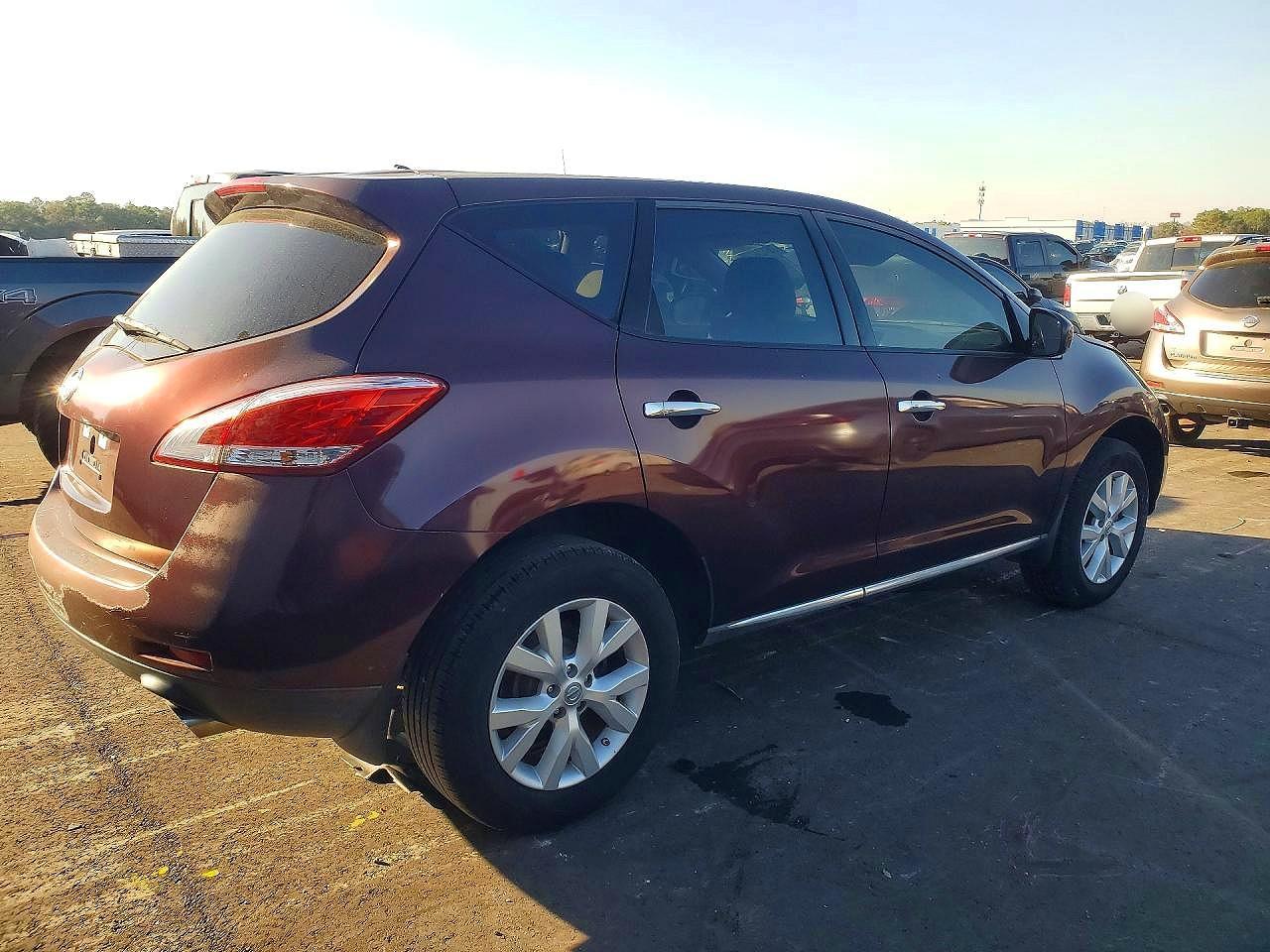 2014 Nissan Murano S - Image 3