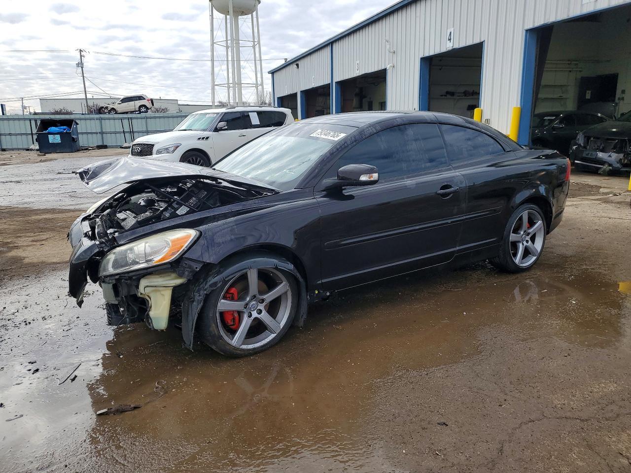 2011 Volvo C70 T5