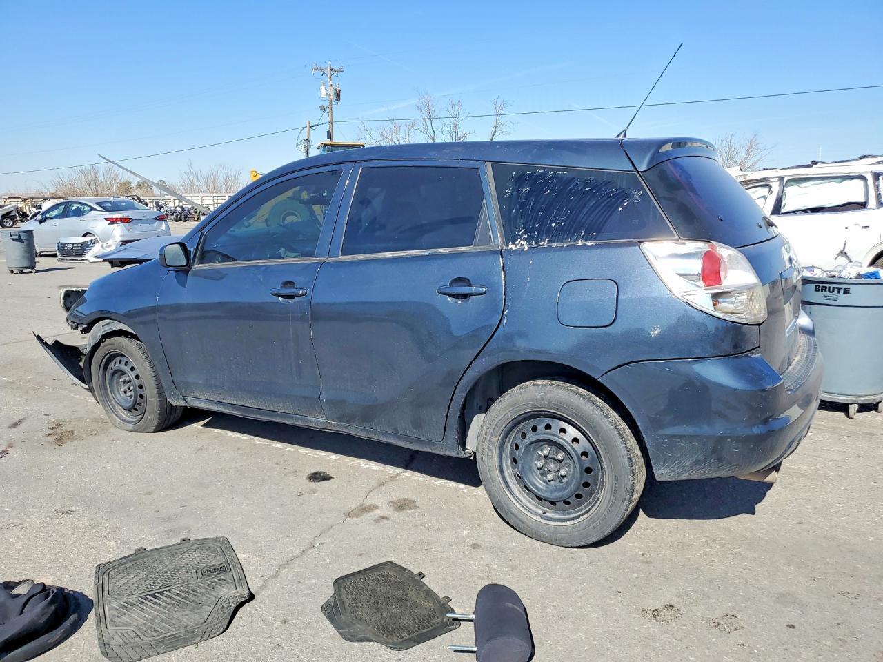 2006 Toyota Matrix Base - Фото 2