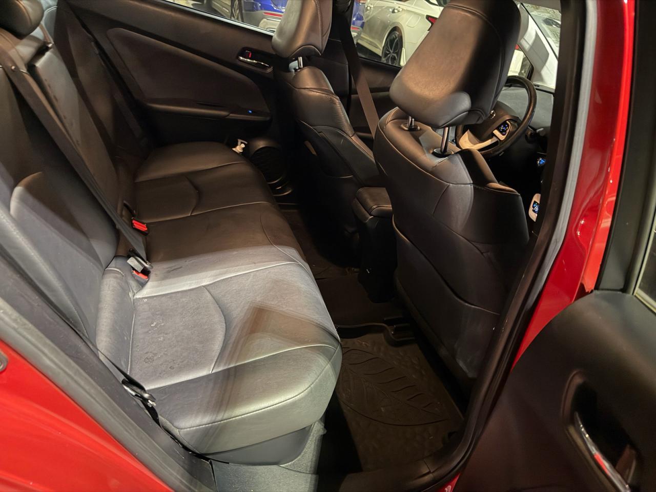 2017 Toyota Prius - Фото 6