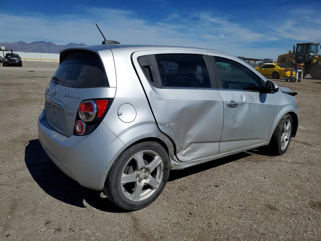 2015 Chevrolet Sonic Ltz - Image 3