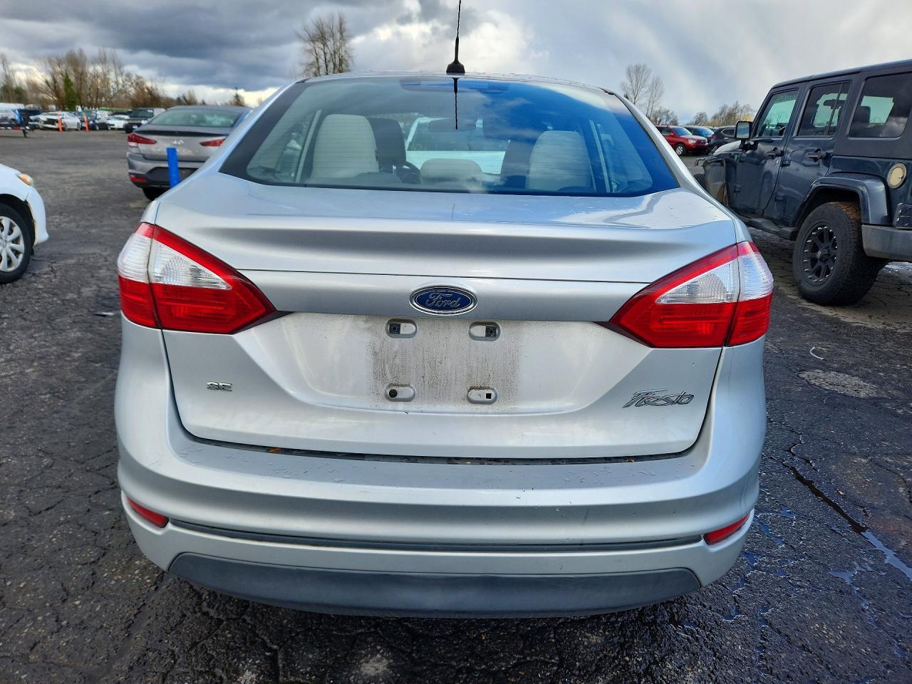 2015 Ford Fiesta Se - Image 6