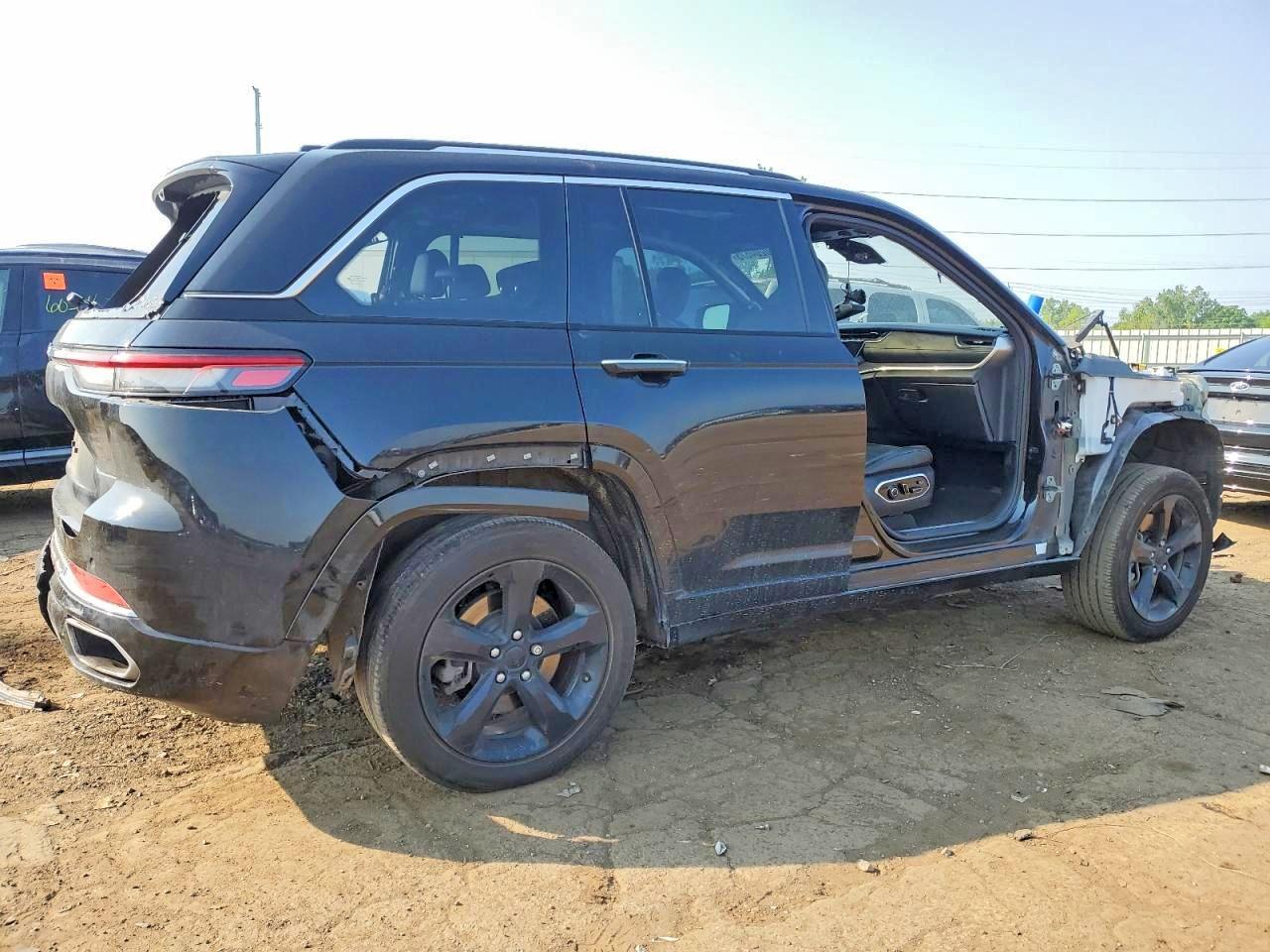 2022 Jeep Grand Cherokee Overland 4Xe - Фото 3