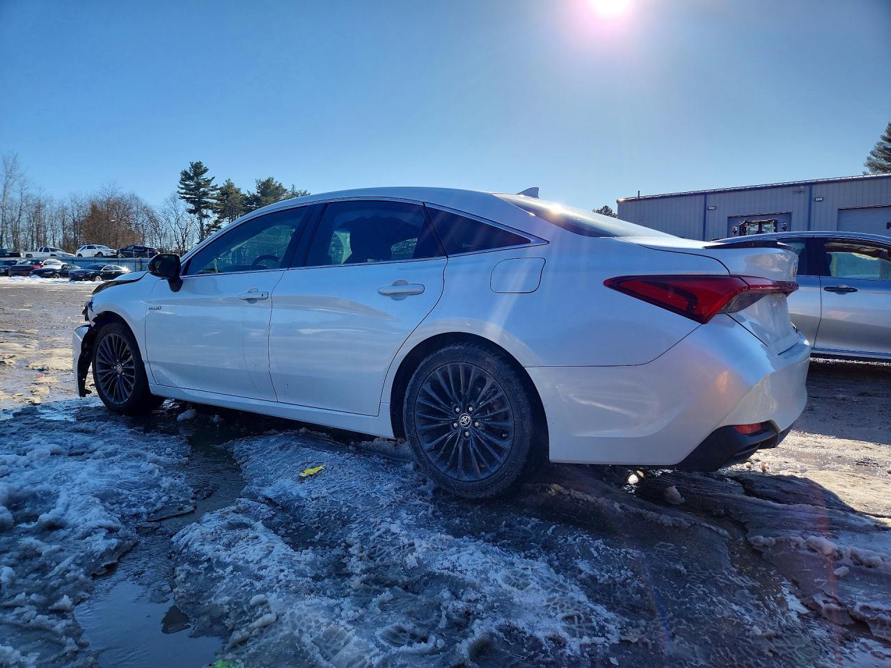 2021 Toyota Avalon Hybrid Xse - Фото 2
