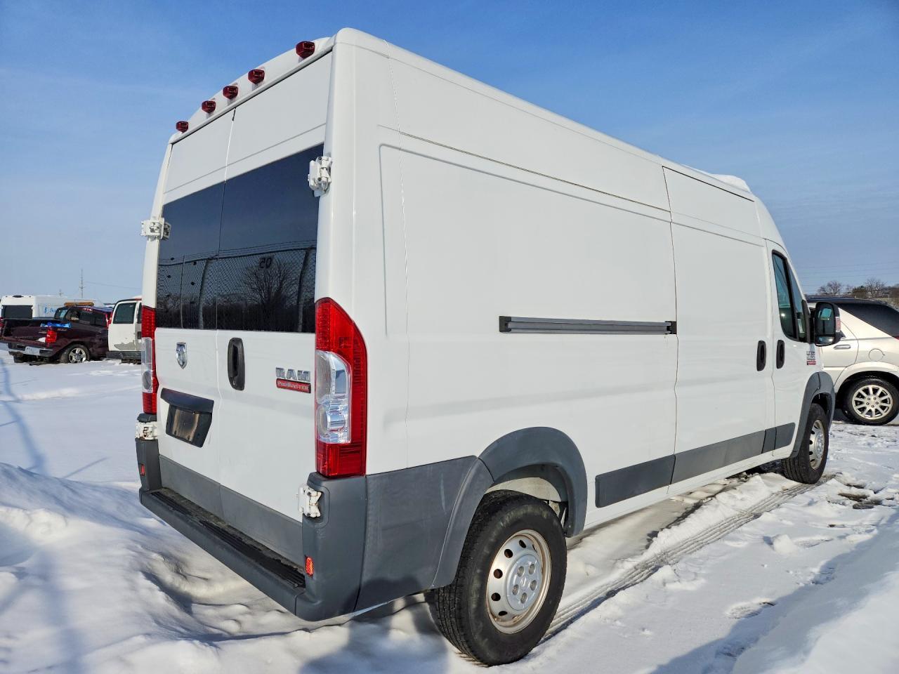 2016 Ram Promaster 2500 Delivery Van - Фото 3
