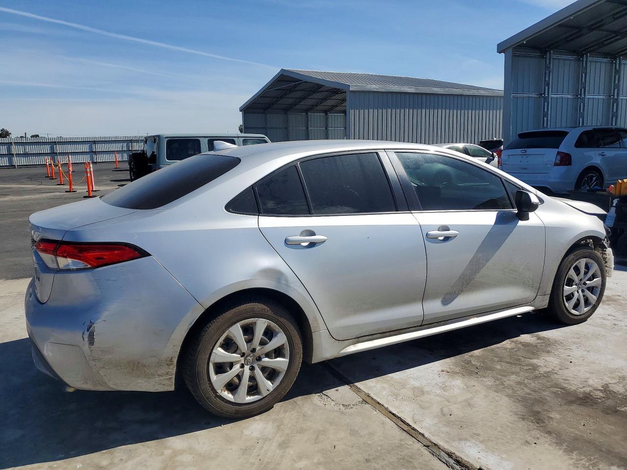 2022 Toyota Corolla Le - Image 3