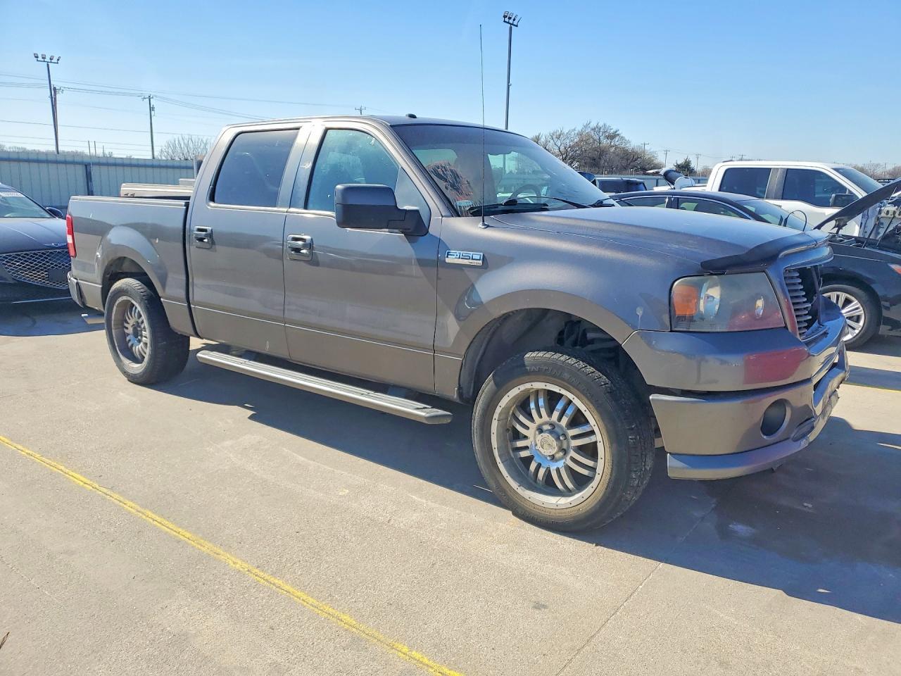 2007 Ford F150 Supercrew - Image 4
