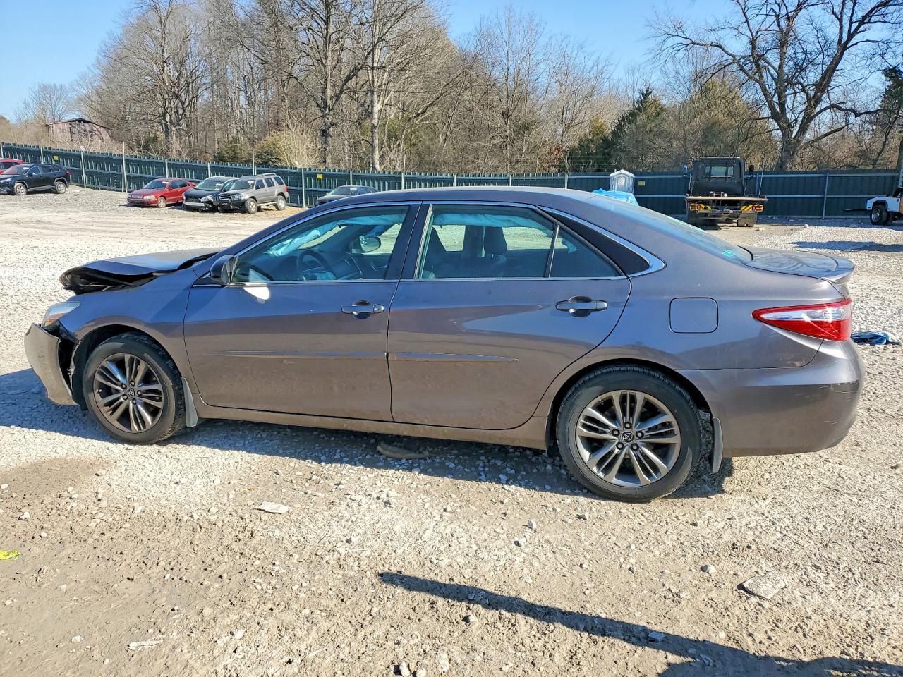 2015 Toyota Camry Le - Image 2