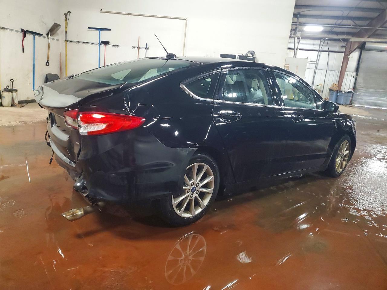 2017 Ford Fusion Se - Фото 3