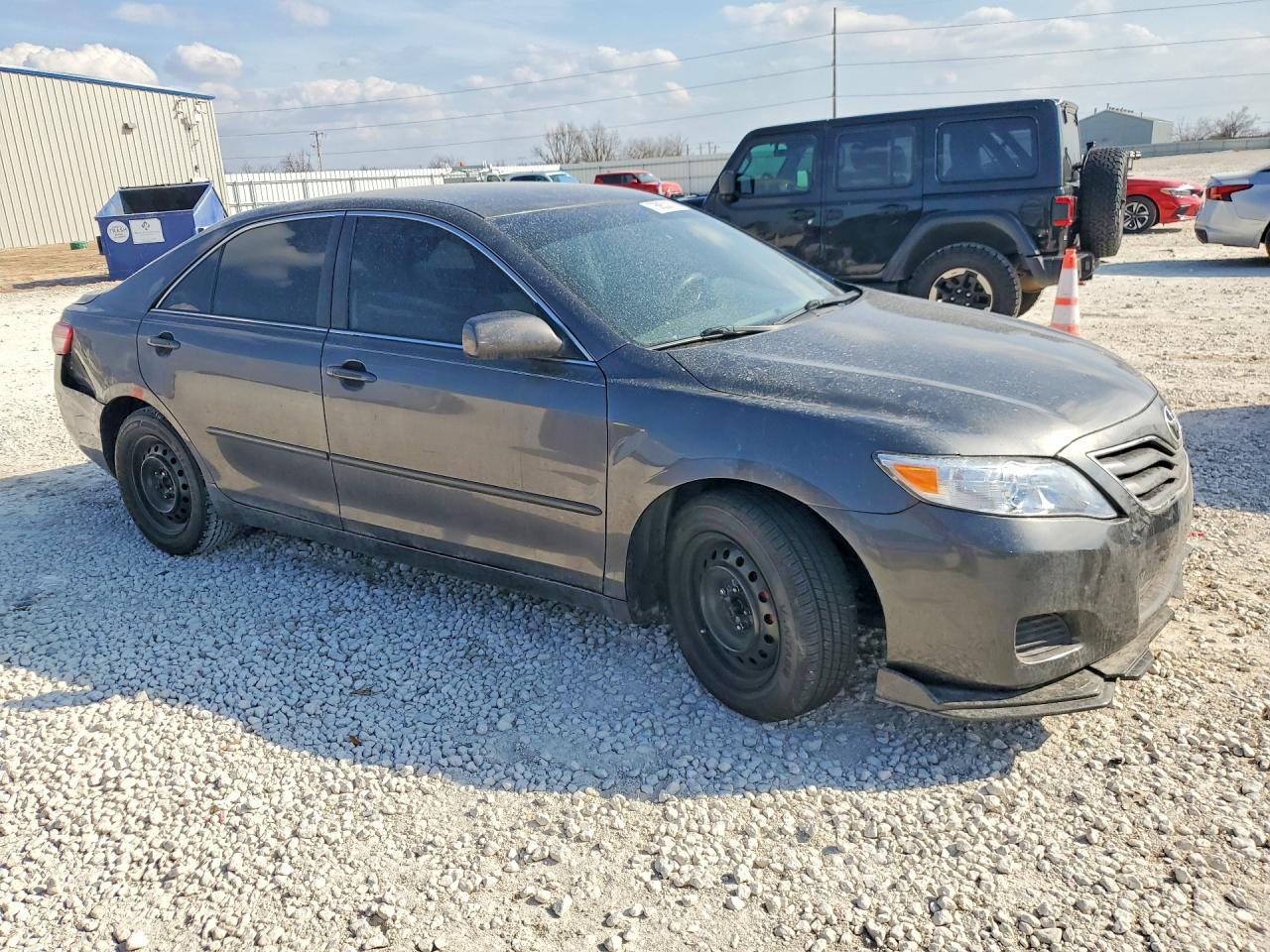 2010 Toyota Camry Le - Image 4