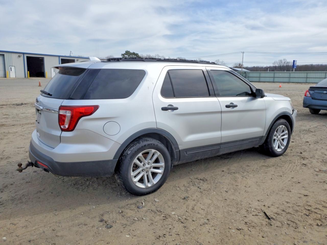 2017 Ford Explorer - Фото 3