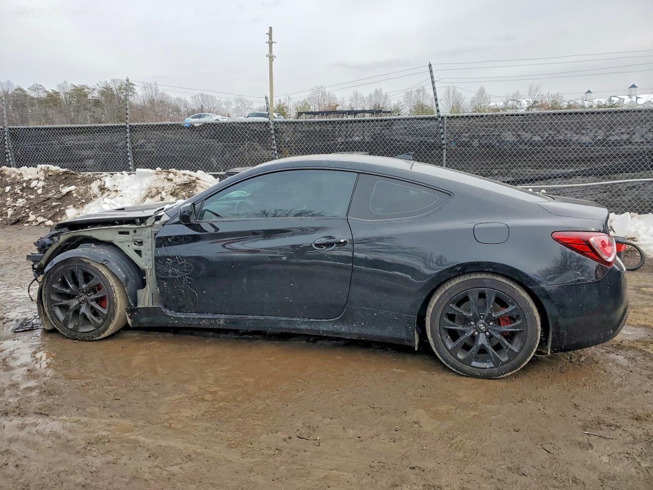 2014 Hyundai Genesis Coupe 2.0T - Фото 2