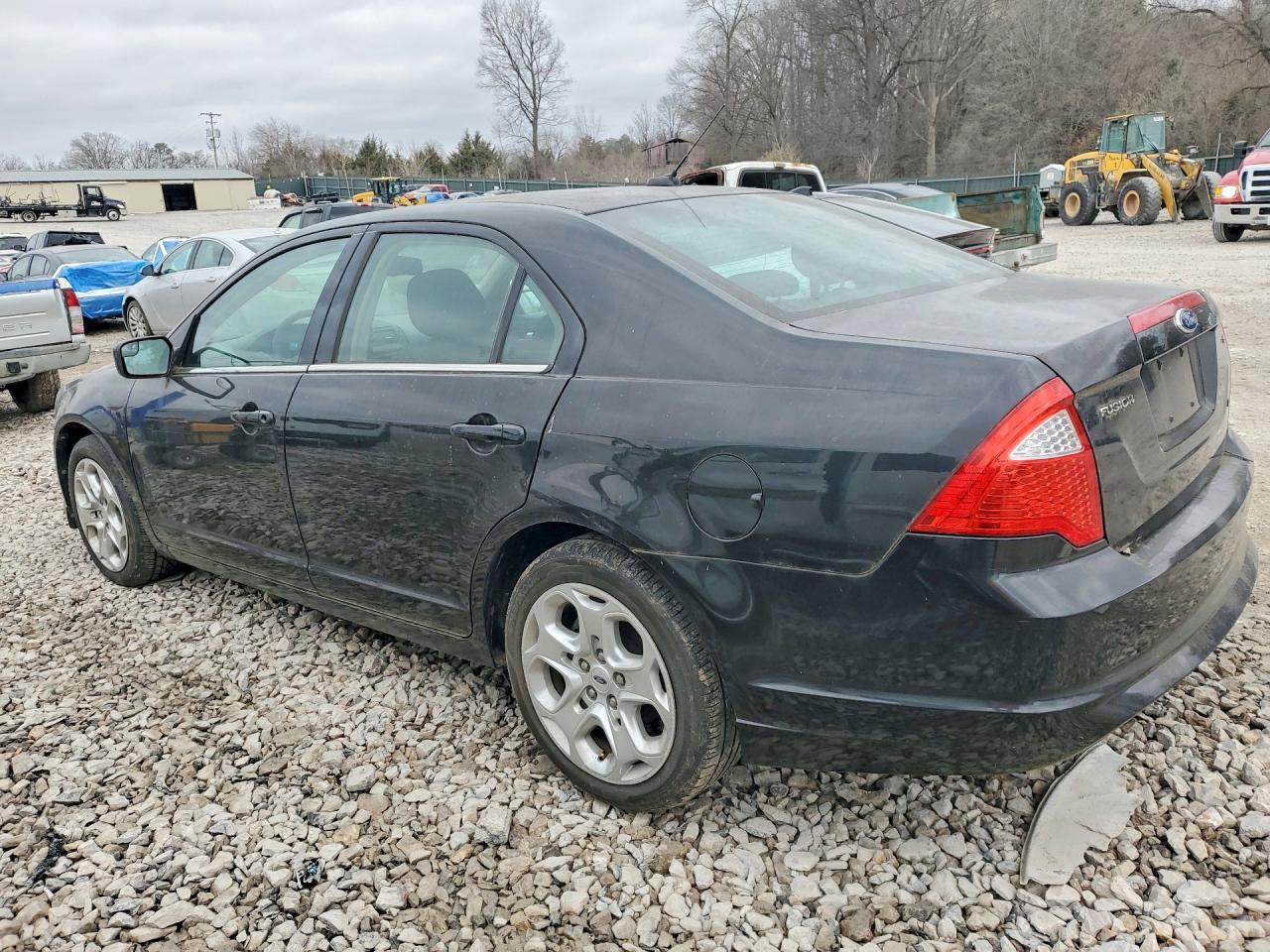 2011 Ford Fusion Se - Фото 2