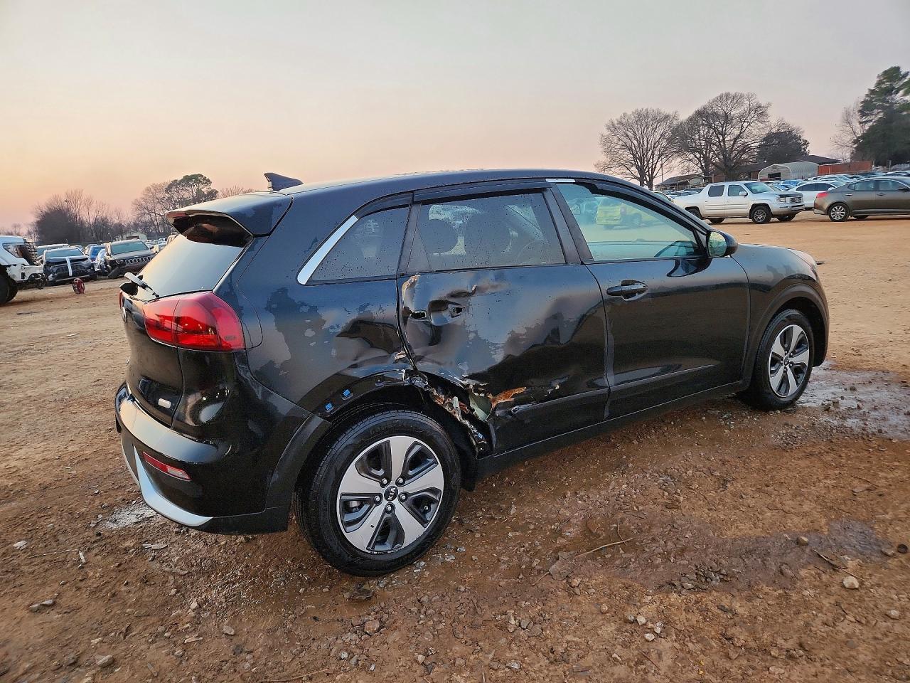 2017 Kia Niro Fe - Фото 3