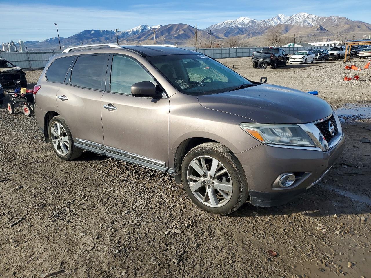 2013 Nissan Pathfinder Sv - Image 4
