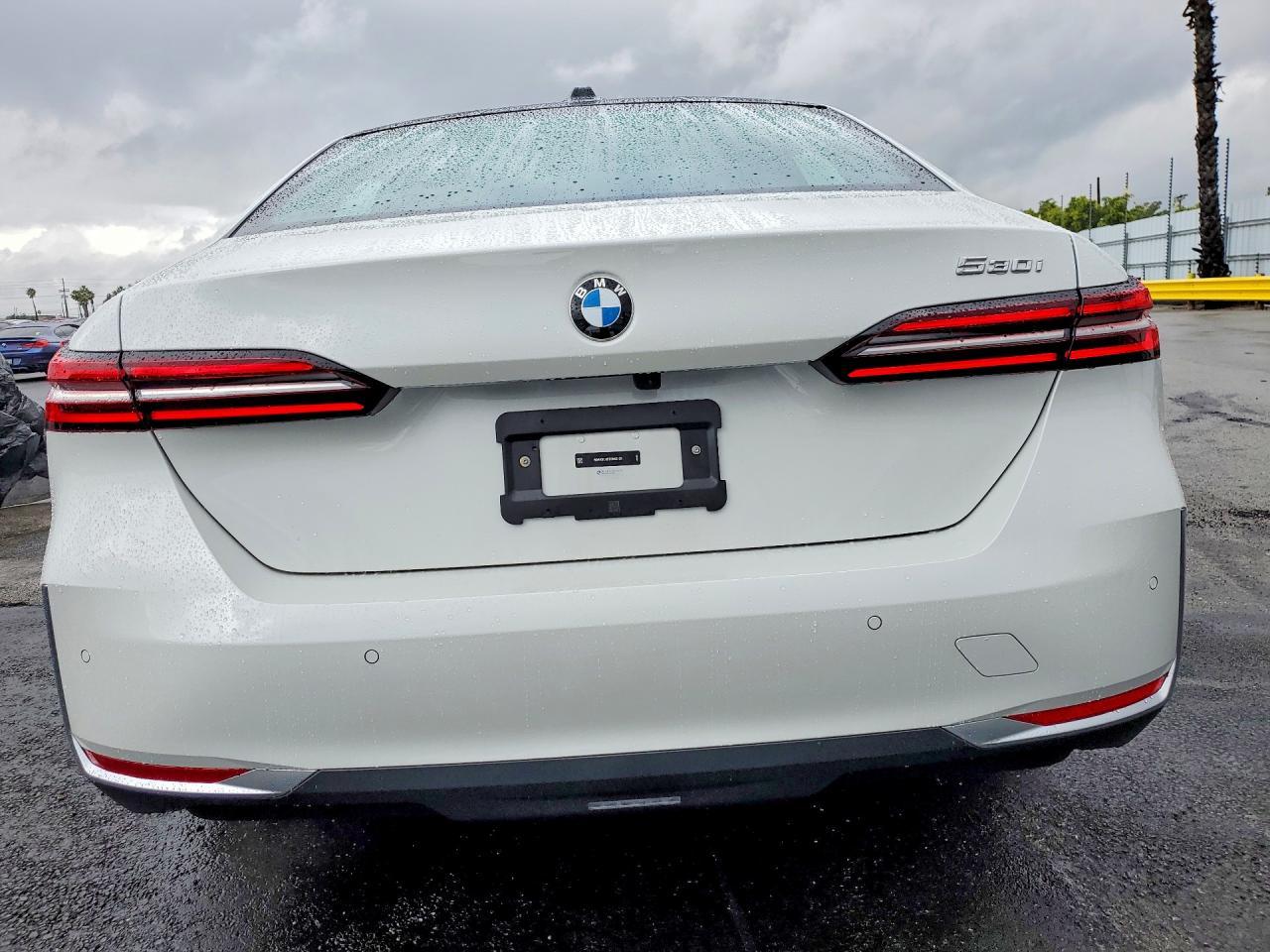 2026 BMW 530 I - Фото 6