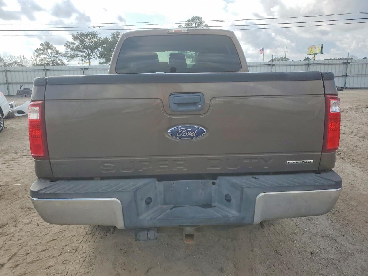 2015 Ford F250 Super Duty - Фото 6