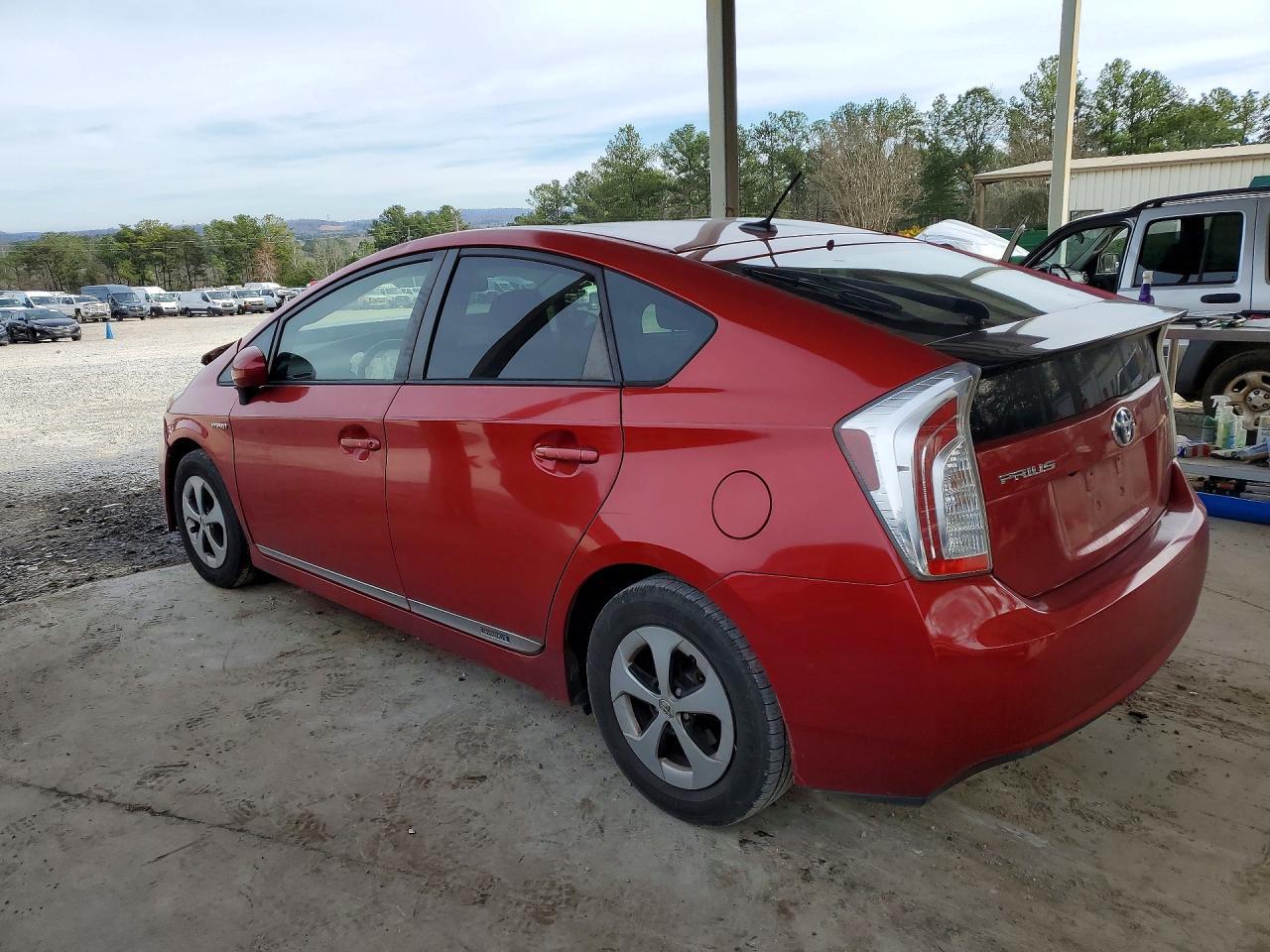 2012 Toyota Prius Three - Фото 2