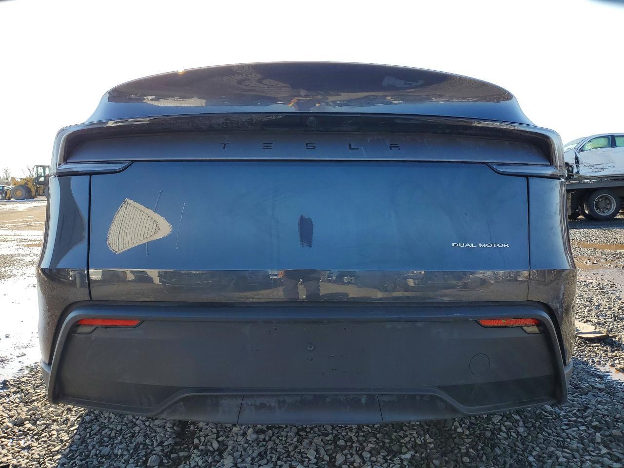 2026 Tesla Model Y - Image 6