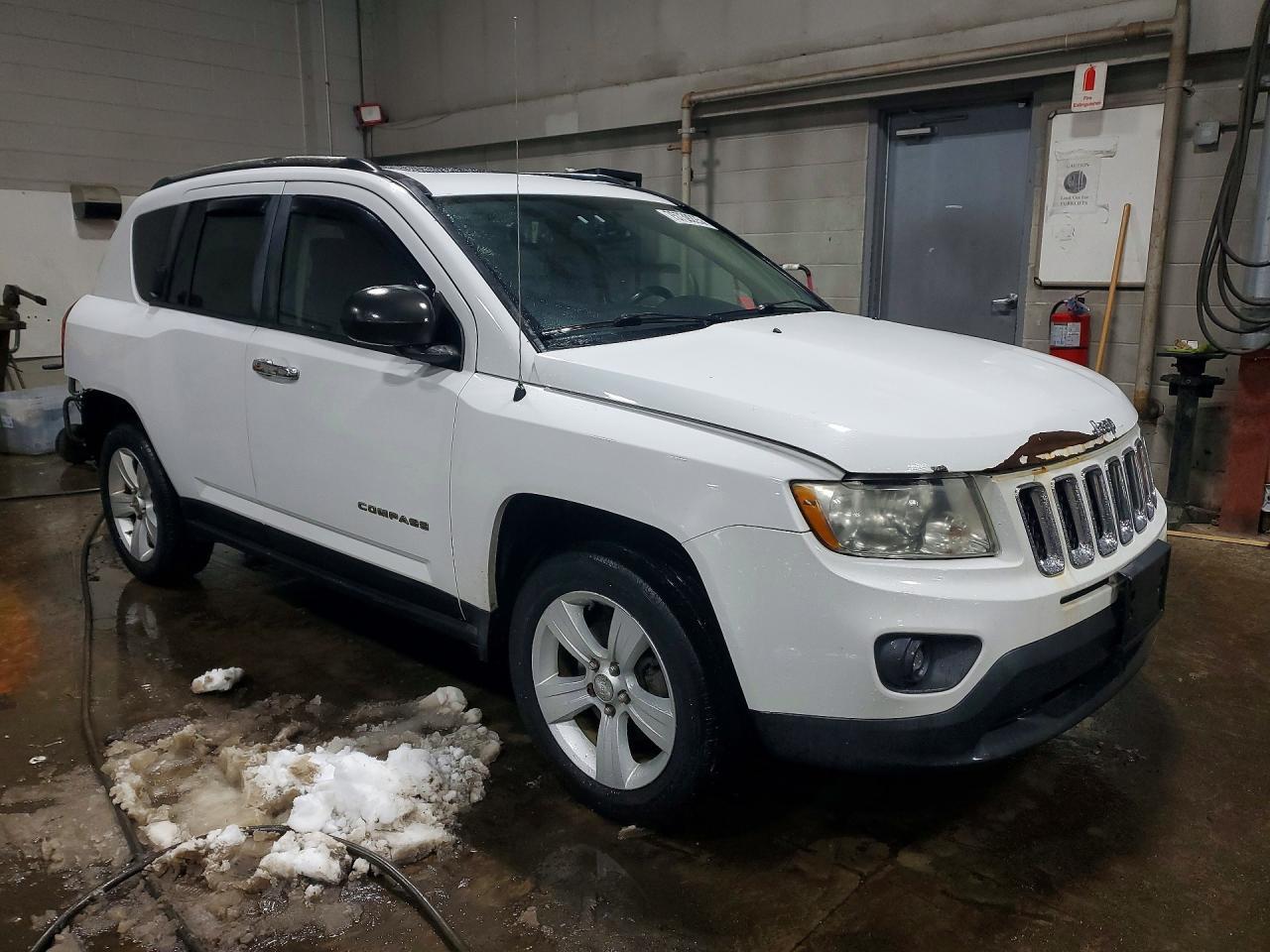 2013 Jeep Compass Latitude - Фото 4