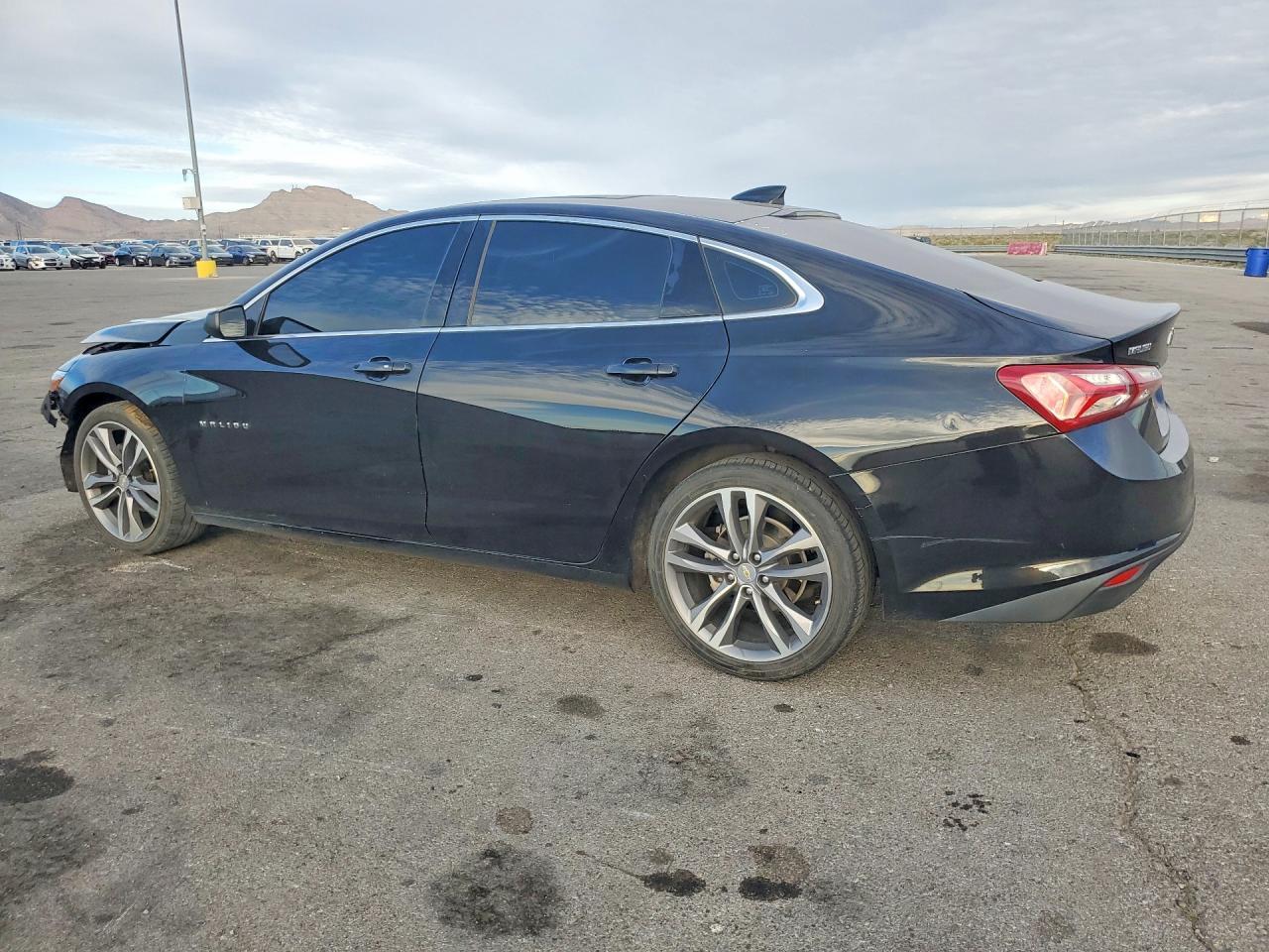 2022 Chevrolet Malibu Lt - Image 2