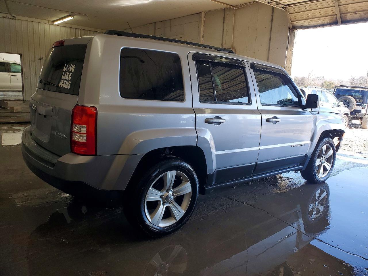 2017 Jeep Patriot Latitude - Image 3