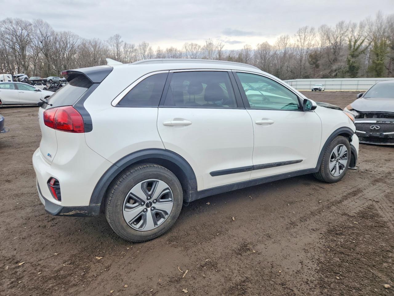 2022 Kia Niro Lx - Фото 3