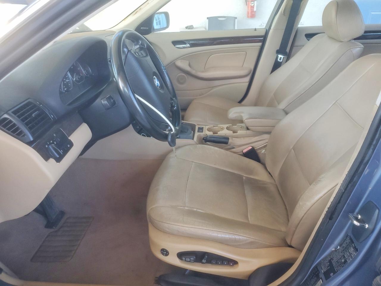 2002 BMW 330 Xi - Image 7