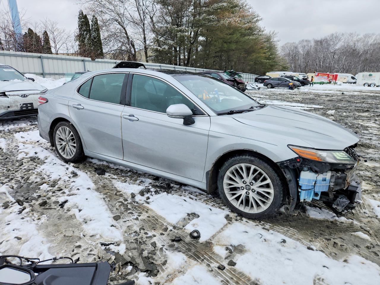 2018 Toyota Camry L - Фото 4