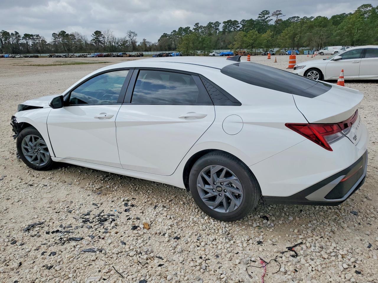 2025 Hyundai Elantra Hybrid Blue - Фото 2