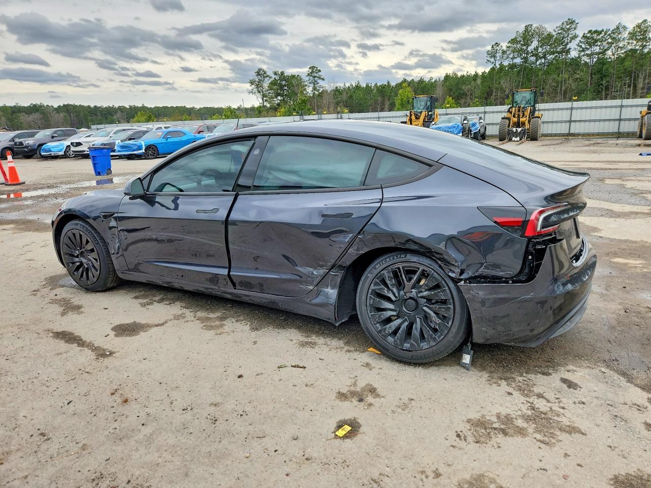 2025 Tesla Model 3 - Image 2