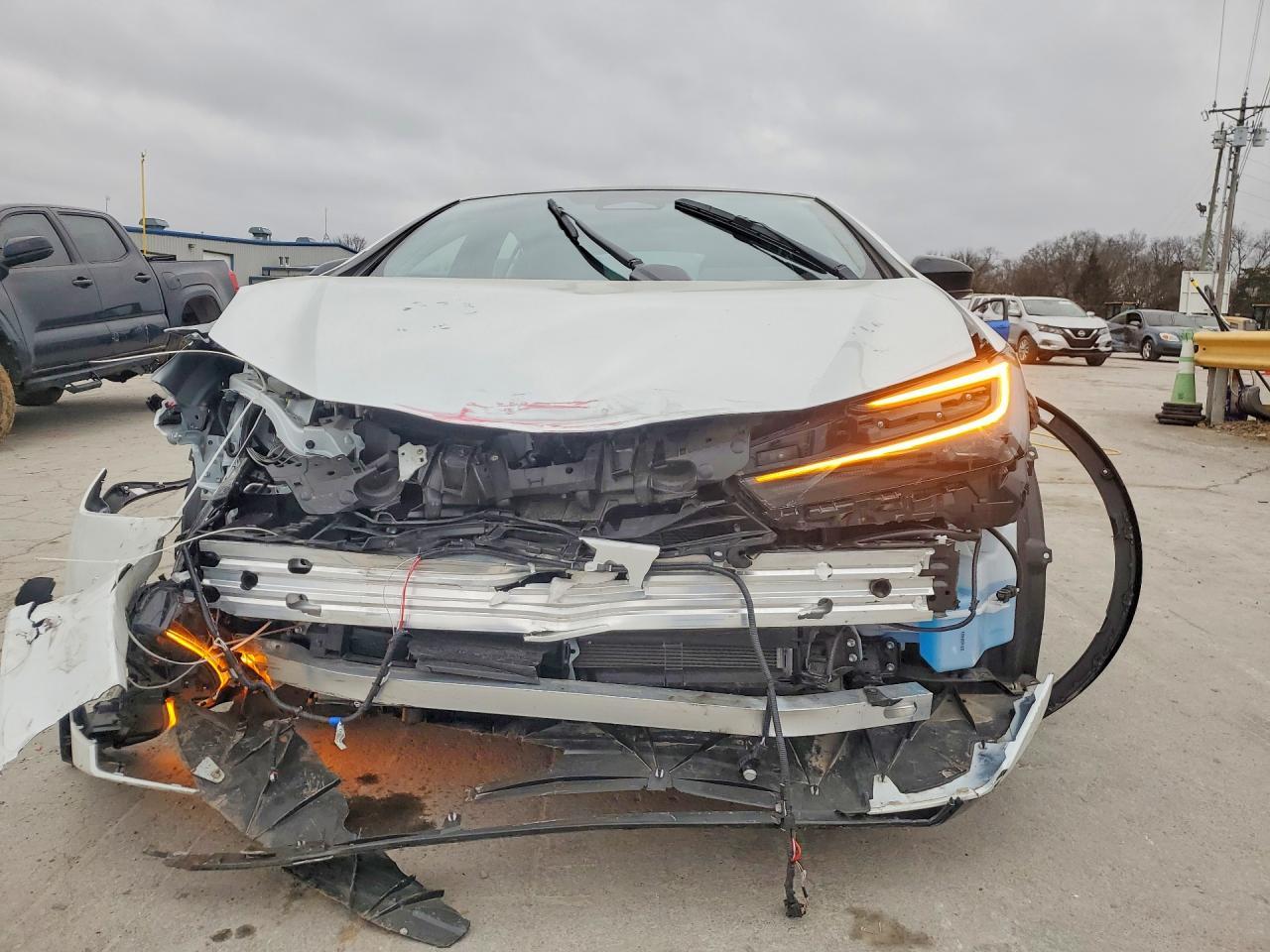 2024 Toyota Prius Le - Фото 5