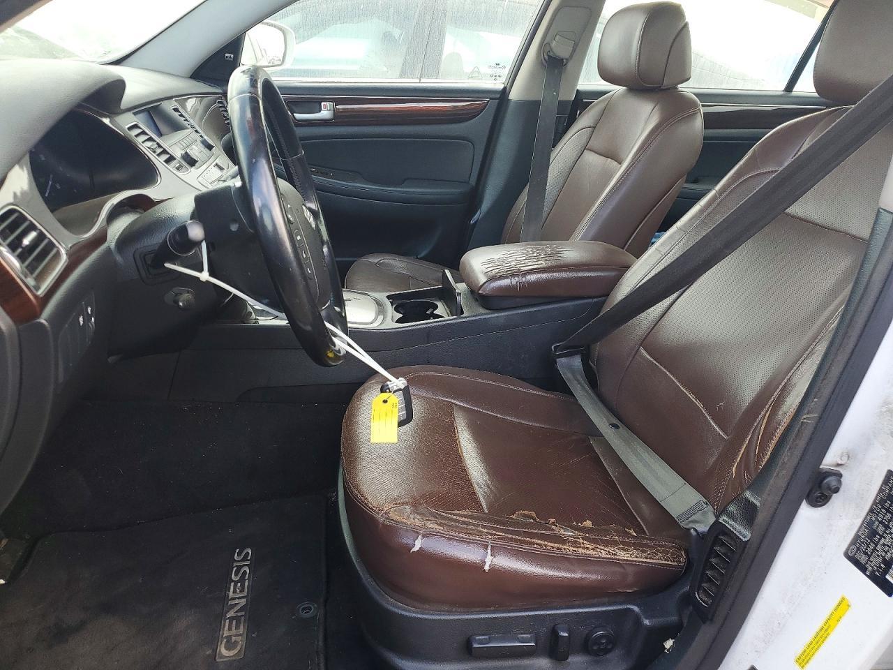 2013 Hyundai Genesis 3.8L - Image 7