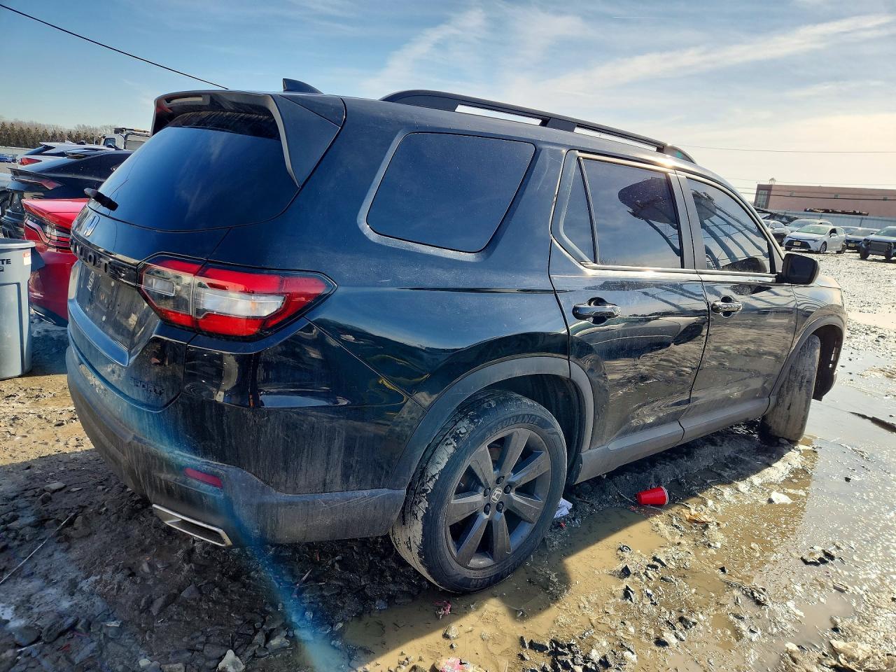 2023 Honda Pilot Sport - Image 3