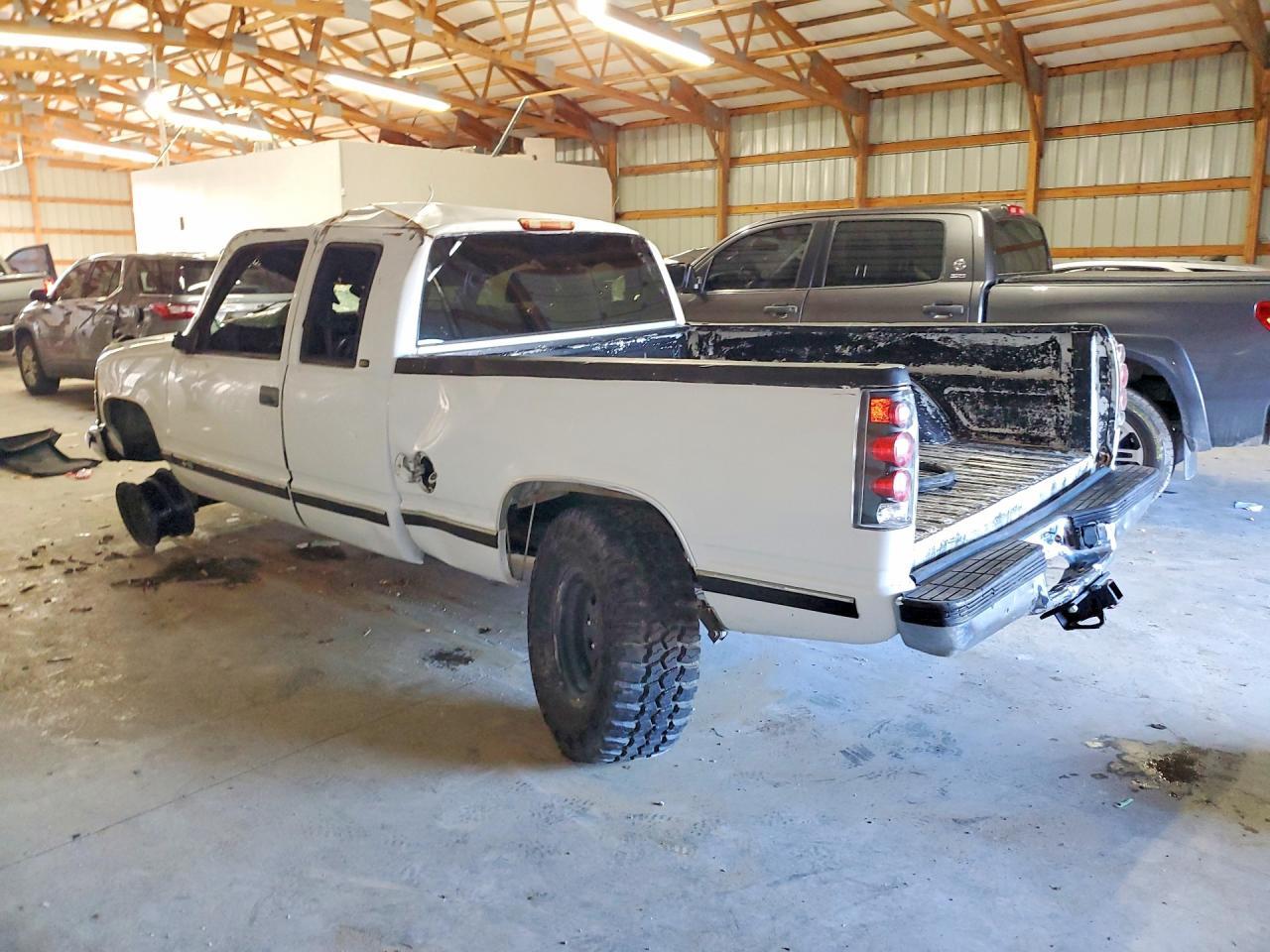 1998 Chevrolet Gmt-400 C1500 - Фото 2