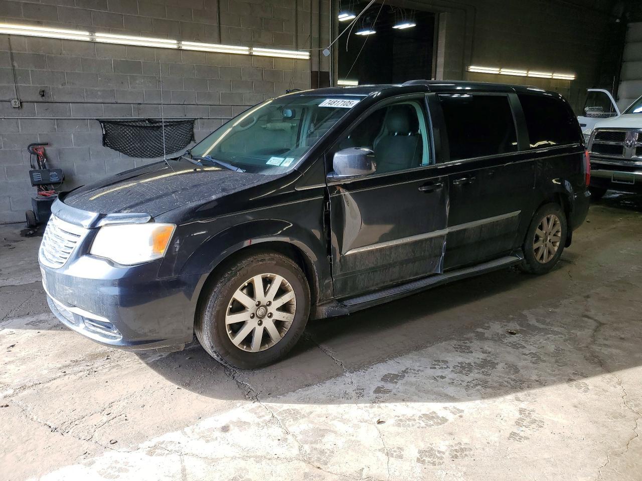2012 Chrysler Town & Country Touring