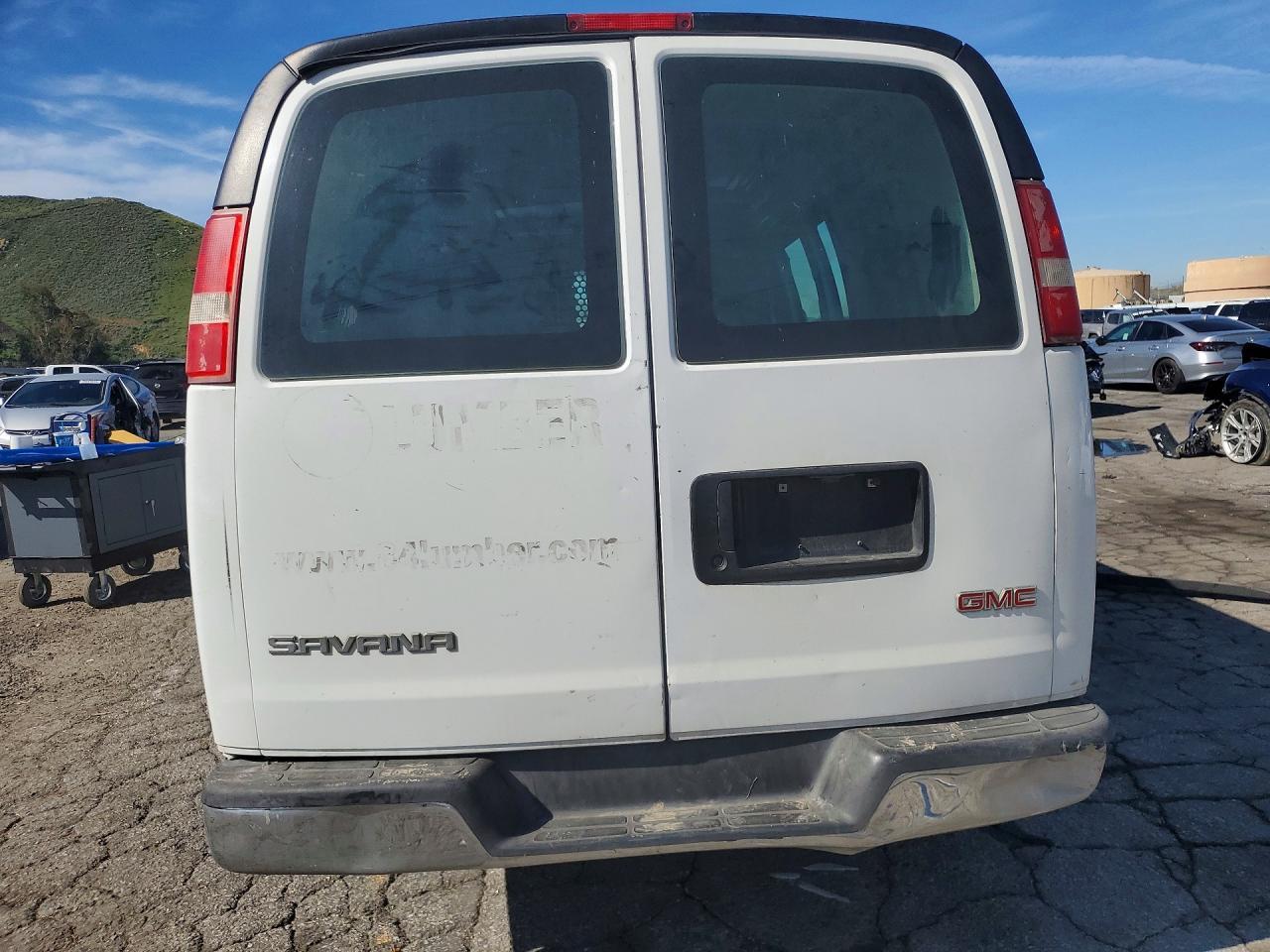 2017 GMC Savana G2500 - Image 6