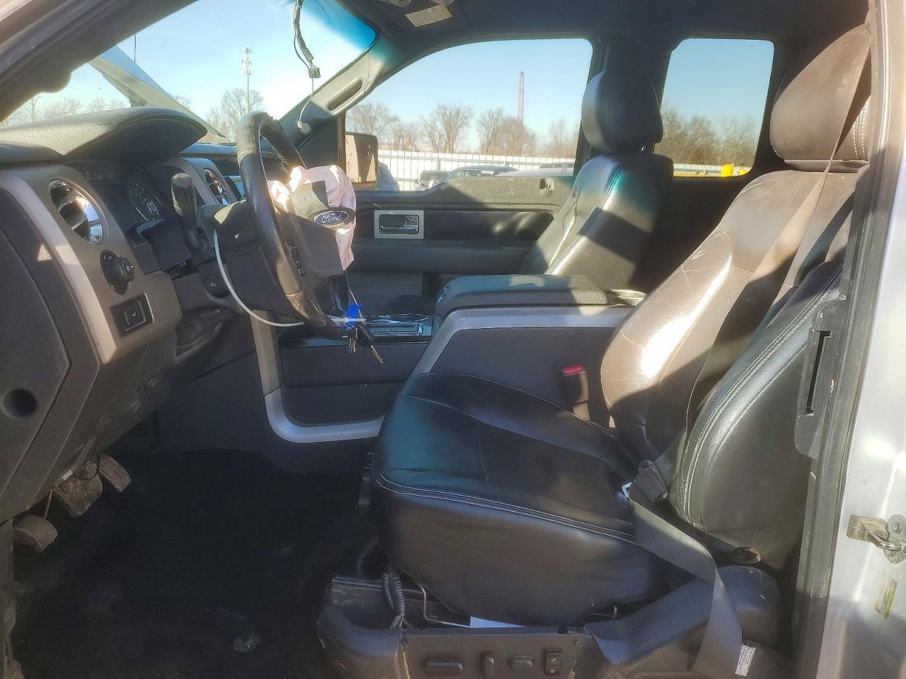 2012 Ford F150 Super Cab - Image 7