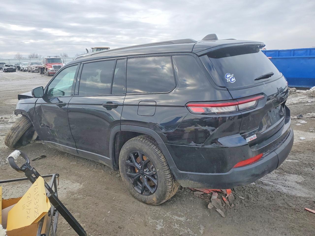 2024 Jeep Grand Cherokee L Laredo - Image 2