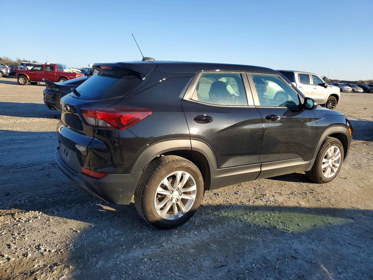2021 Chevrolet Trailblazer Ls - Image 3