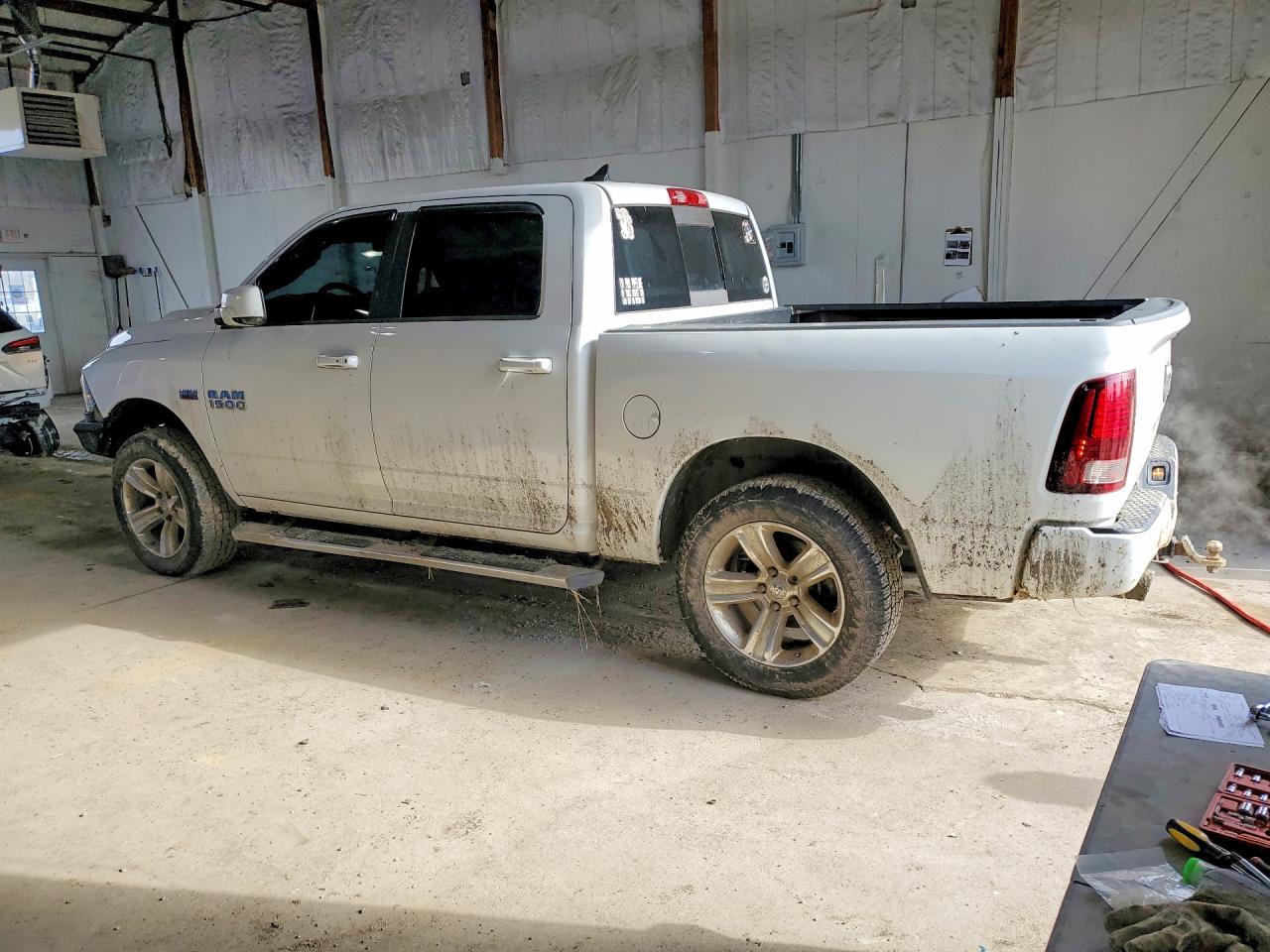 2015 Ram 1500 Sport - Фото 2