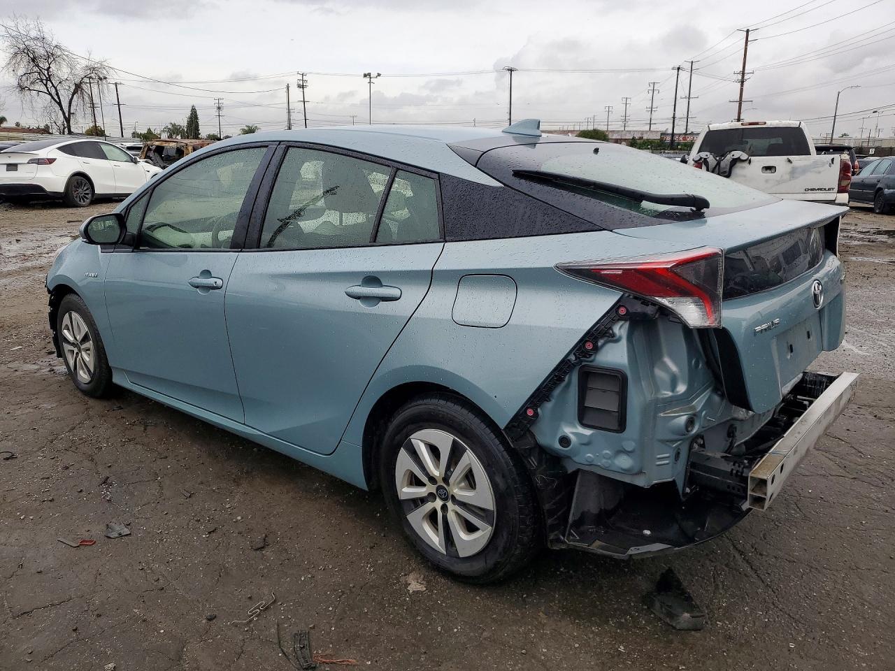 2016 Toyota Prius - Image 2