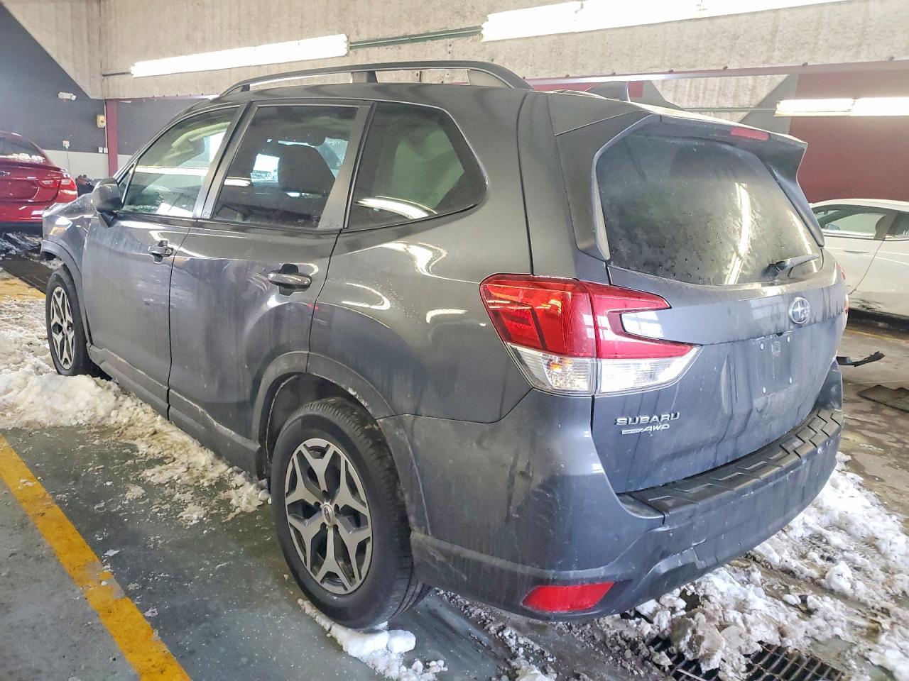 2020 Subaru Forester Premium - Фото 2