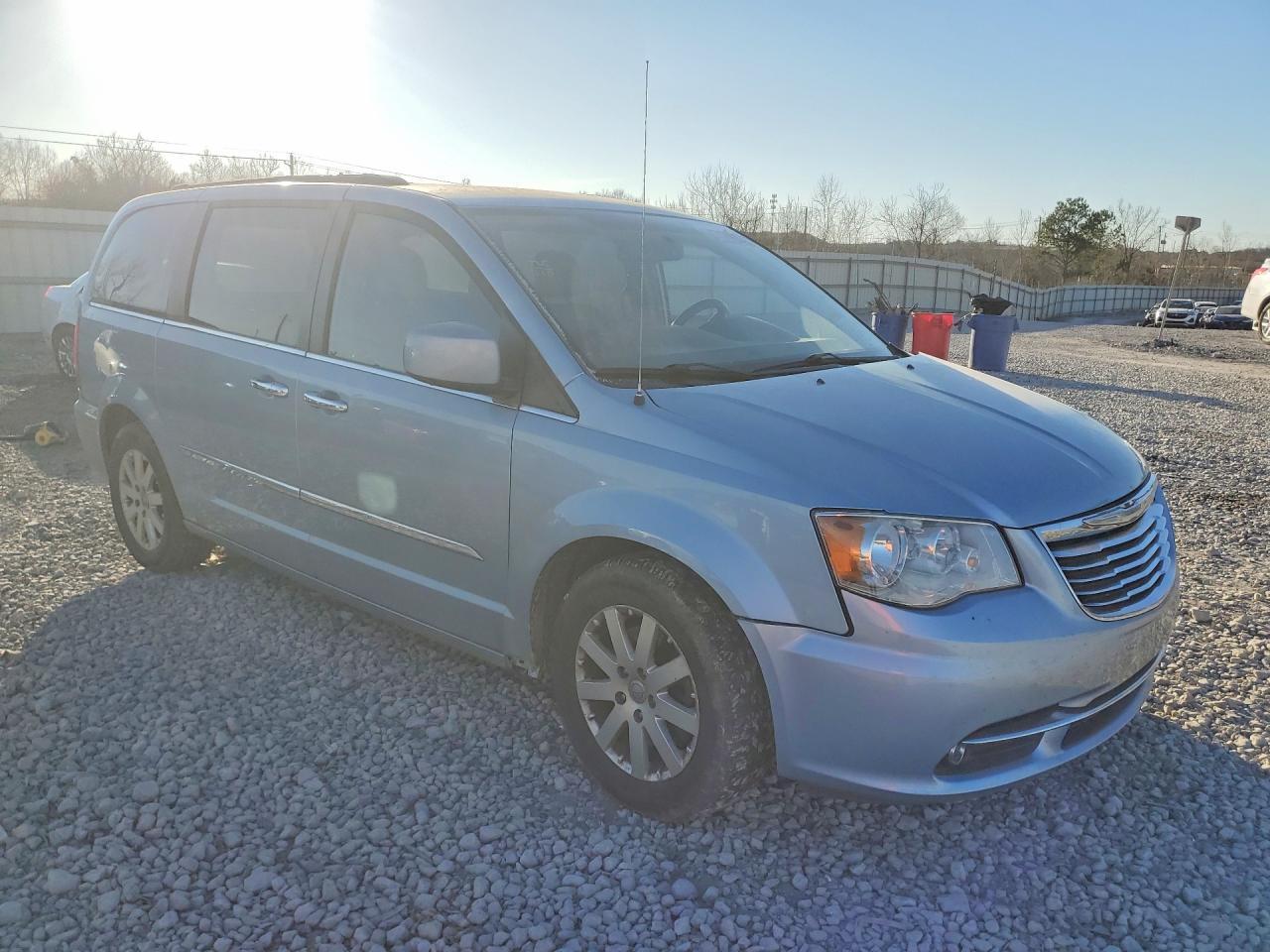 2016 Chrysler Town & Country Touring - Фото 4