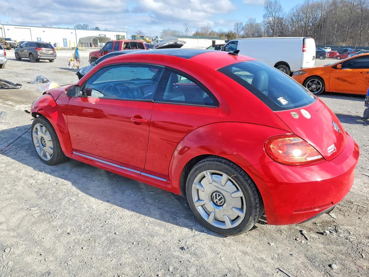 2013 Volkswagen Beetle - Image 2