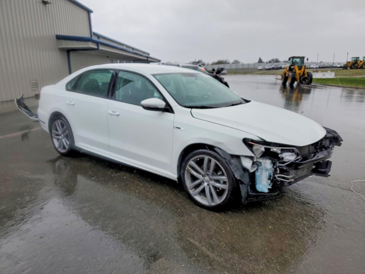 2018 Volkswagen Passat S - Фото 4