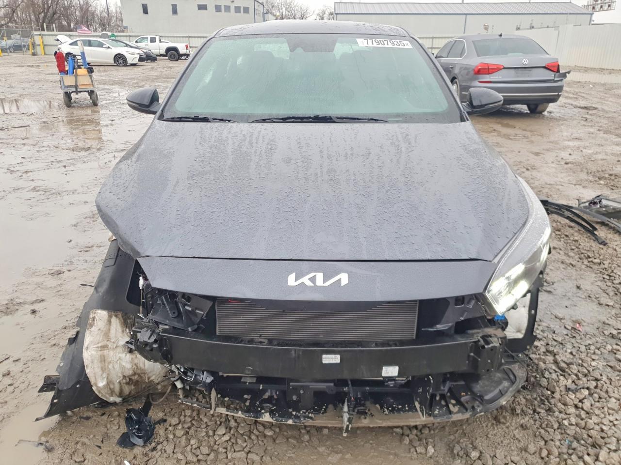 2024 Kia Forte Gt Line - Image 5